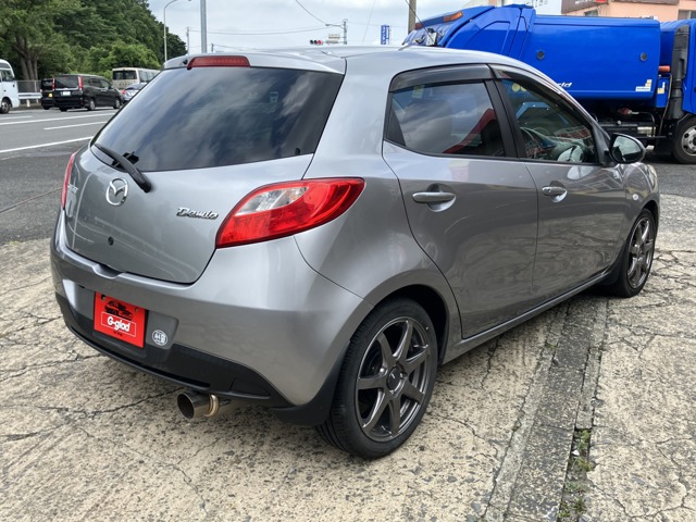 2011 Mazda Demio – thumbnail 2