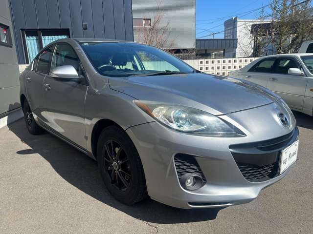 2011 Mazda Axela – thumbnail 4