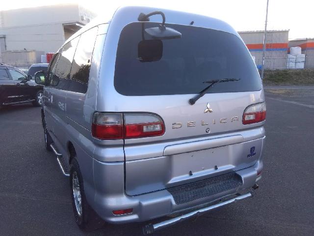 2006 Mitsubishi Delica Space Gear – thumbnail 2