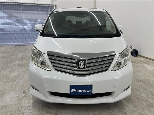 2010 Toyota Alphard – thumbnail 4