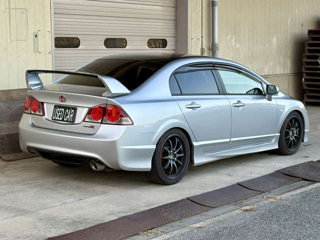 2007 Honda Civic Type R – thumbnail 2