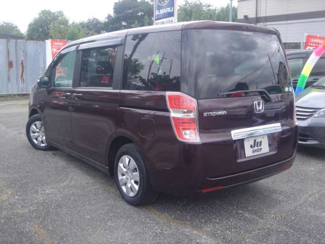 2010 Honda Stepwgn – thumbnail 2