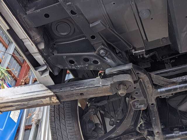 2011 Mitsubishi i – thumbnail 4