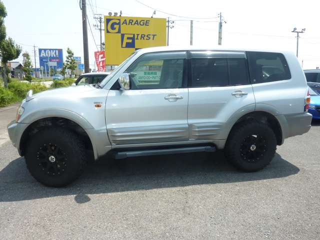 2001 Mitsubishi Pajero – thumbnail 2