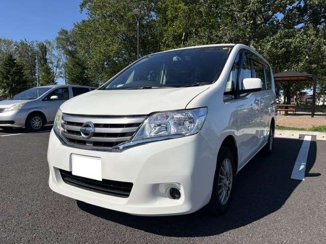 2010 Nissan Serena – thumbnail 2