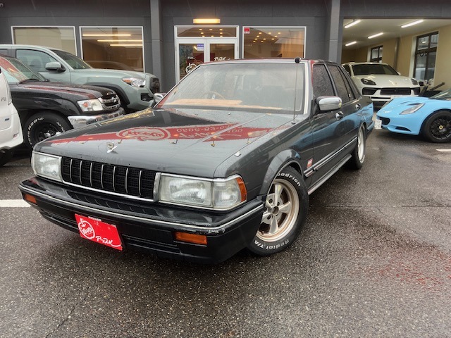 1989 Nissan Gloria Sedan