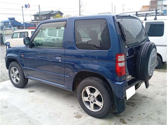 2010 Mitsubishi Pajero Mini – thumbnail 4