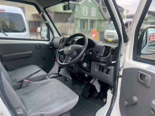 2011 Mitsubishi Minicab Van – thumbnail 3
