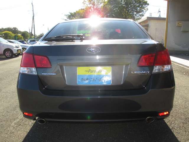 2011 Subaru Legacy B4 – thumbnail 3