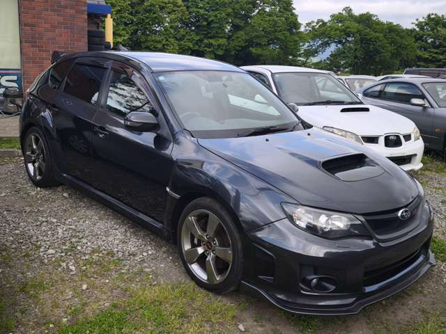 2011 Subaru Impreza Hatchback STI – thumbnail 2