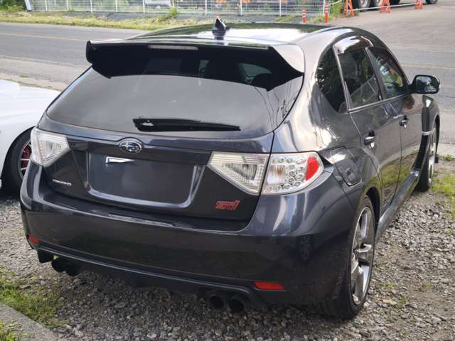 2011 Subaru Impreza Hatchback STI – thumbnail 4