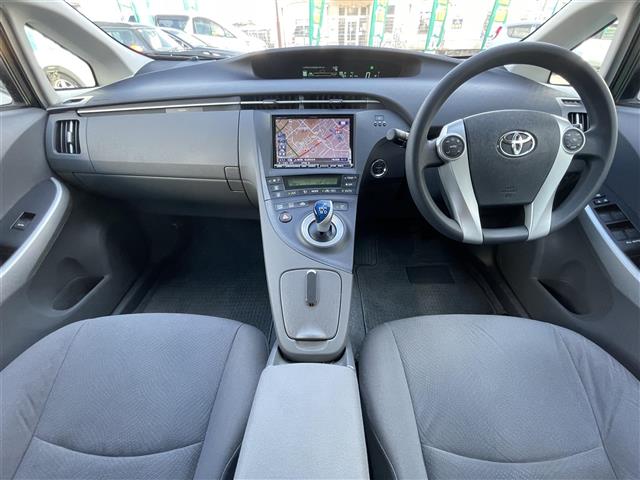 2011 Toyota Prius – thumbnail 3