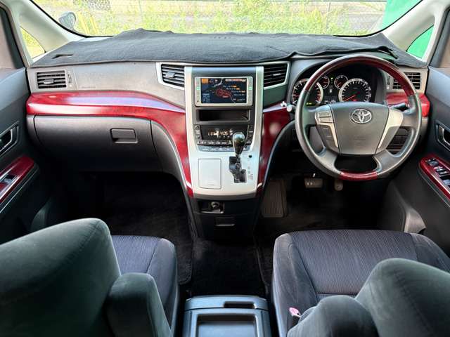 2008 Toyota Vellfire – thumbnail 4