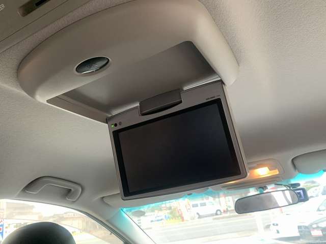 2011 Toyota Estima – thumbnail 4
