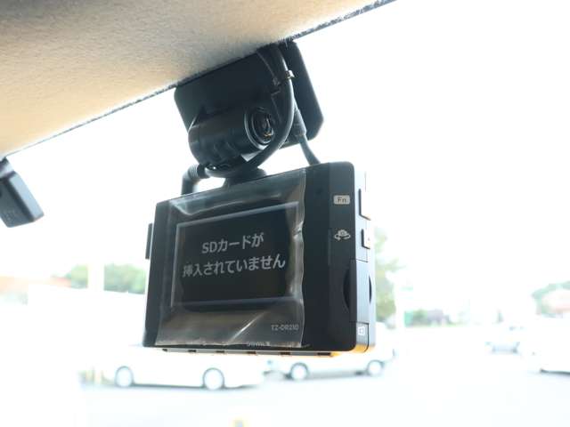 2011 Toyota FJ Cruiser – thumbnail 2