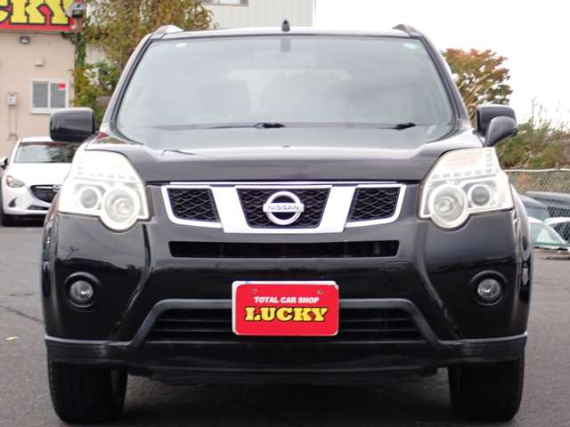 2011 Nissan X-Trail – thumbnail 2