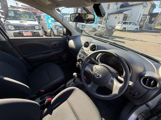 2011 Nissan March – thumbnail 4