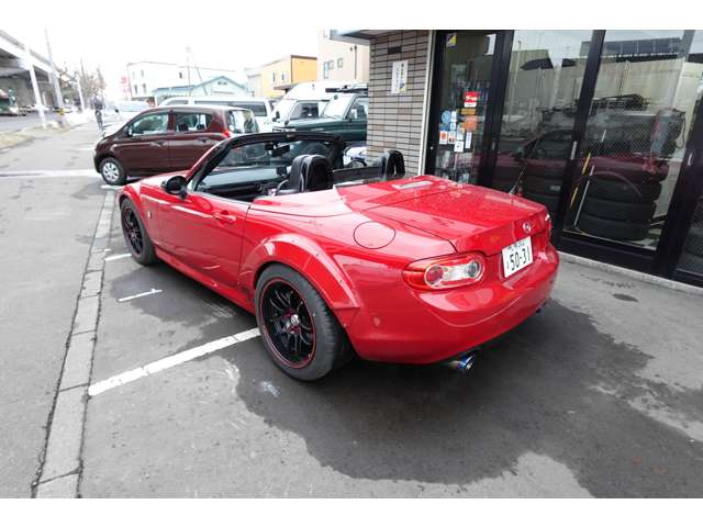 2011 Mazda Roadster – thumbnail 3