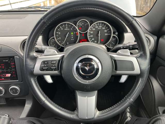 2011 Mazda Roadster – thumbnail 4