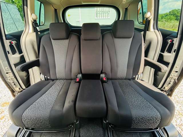 2011 Mazda Premacy – thumbnail 4