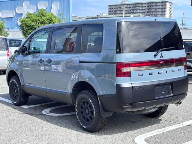2009 Mitsubishi Delica D:5 – thumbnail 3