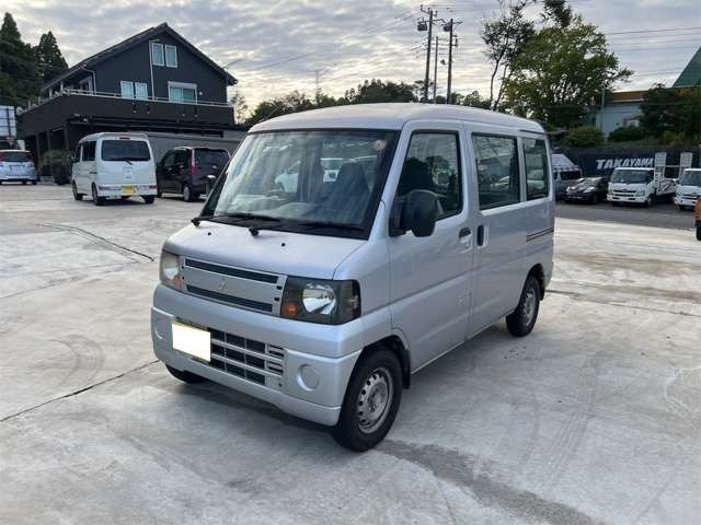 2011 Mitsubishi Minicab Van