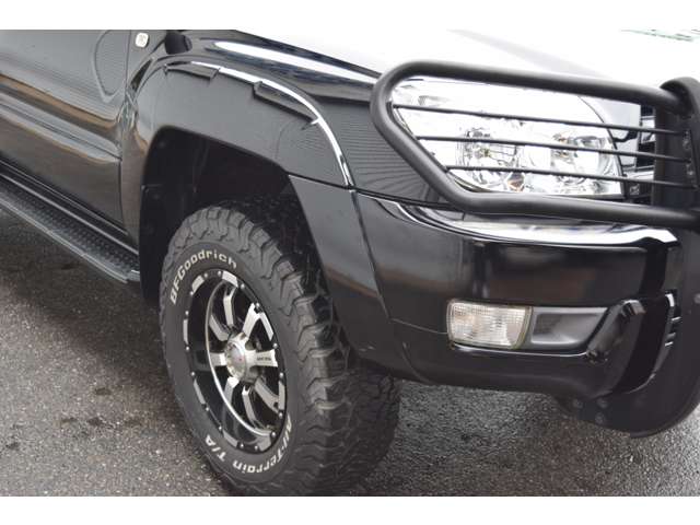 2003 Toyota Hilux Surf – thumbnail 3
