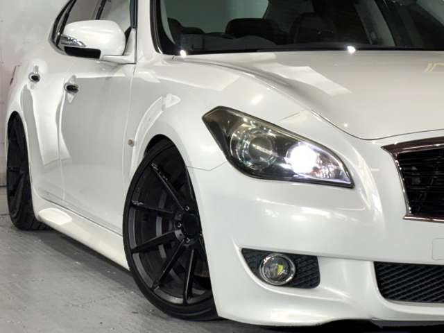 2011 Nissan Fuga – thumbnail 3