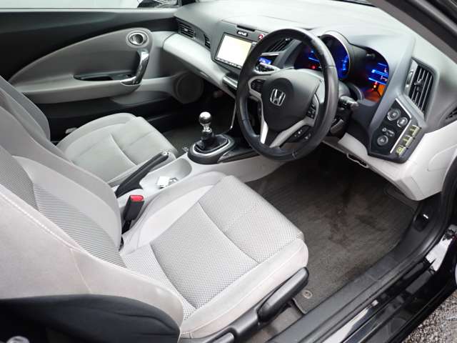 2011 Honda CR-Z – thumbnail 4