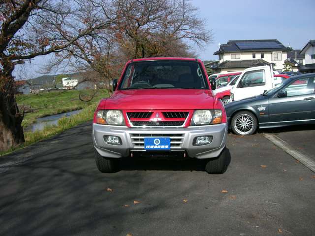 2001 Mitsubishi Pajero – thumbnail 2