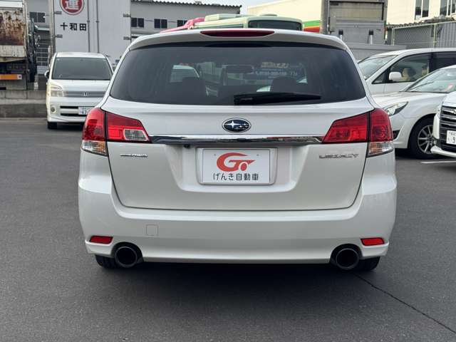 2011 Subaru Legacy Touring Wagon – thumbnail 4