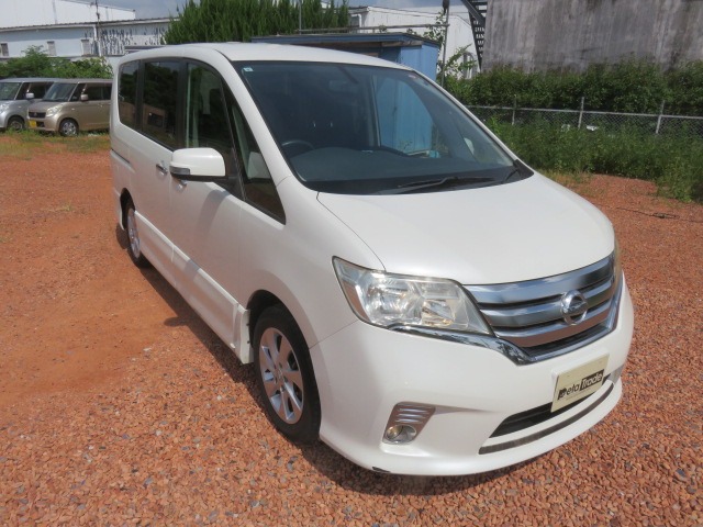 2011 Nissan Serena