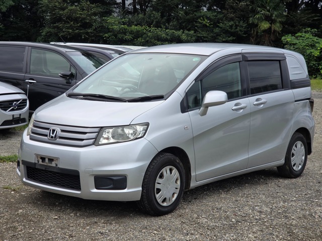 2011 Honda Freed Spike