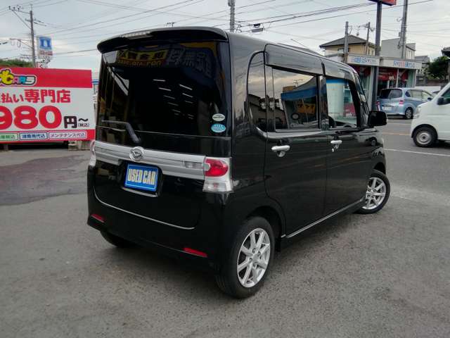2011 Daihatsu Tanto – thumbnail 4