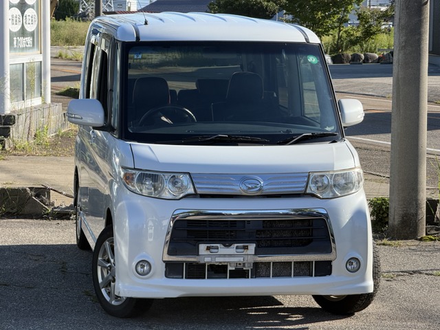2011 Daihatsu Tanto