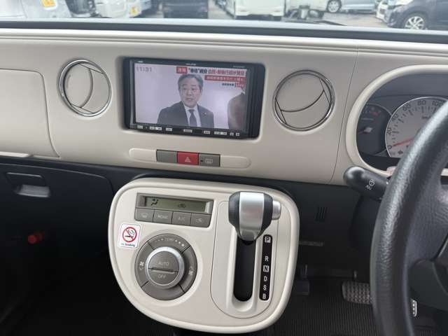 2010 Daihatsu Mira Cocoa – thumbnail 3