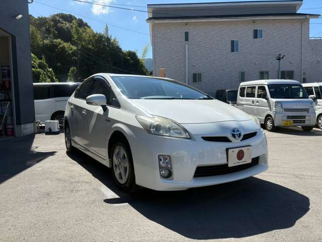 2011 Toyota Prius – thumbnail 4