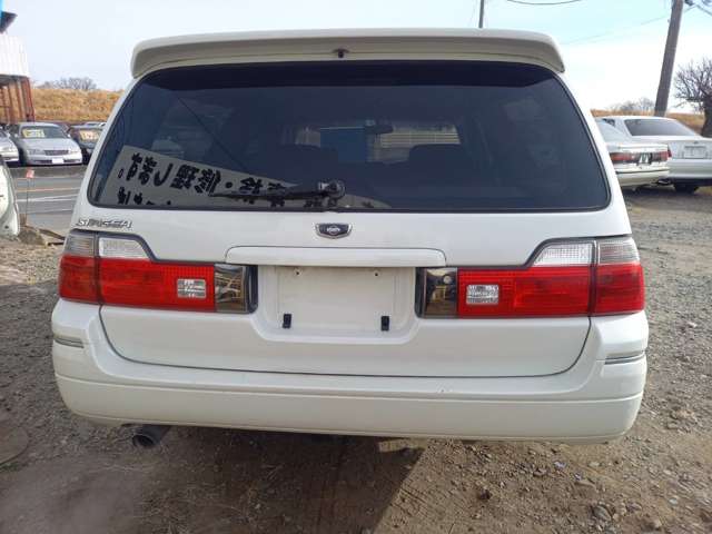 1999 Nissan Stagea – thumbnail 2
