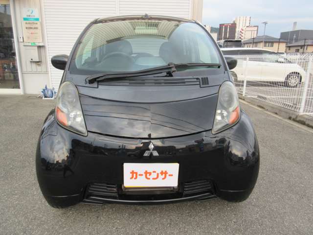 2011 Mitsubishi i – thumbnail 2