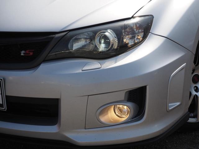 2011 Subaru Impreza Hatchback STI – thumbnail 4
