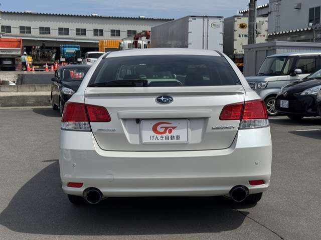 2011 Subaru Legacy B4 – thumbnail 4