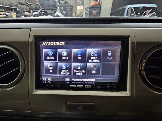 2011 Suzuki Alto Lapin – thumbnail 3
