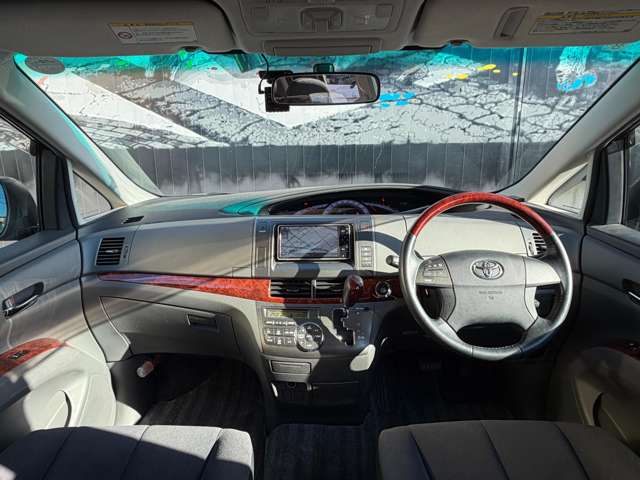 2009 Toyota Estima – thumbnail 4