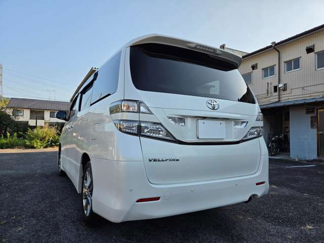 2009 Toyota Vellfire – thumbnail 4