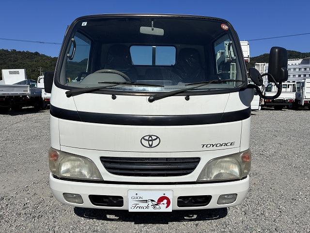 2004 Toyota ToyoAce – thumbnail 2