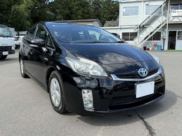 2011 Toyota Prius – thumbnail 2