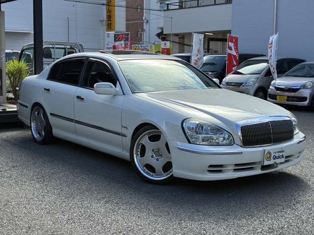 2002 Nissan Cima – thumbnail 2