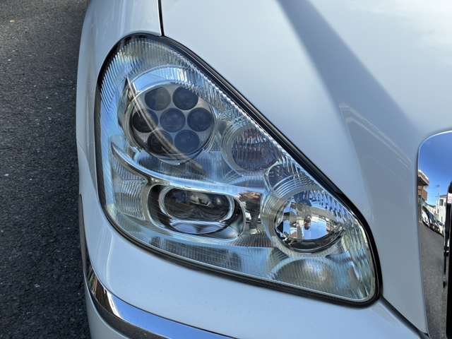 2002 Nissan Cima – thumbnail 4