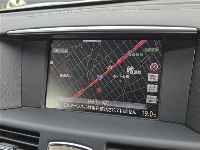 2011 Nissan Fuga – thumbnail 3