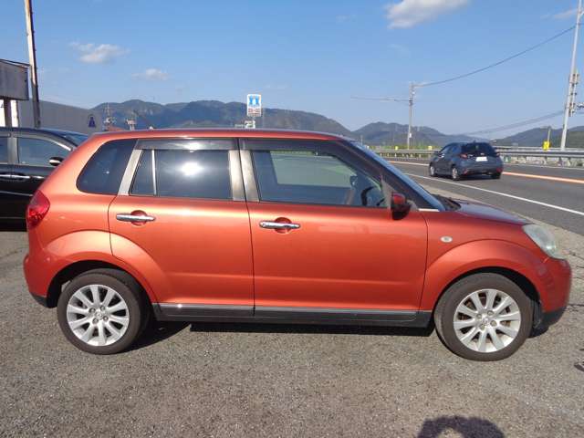 2009 Mazda Verisa – thumbnail 4